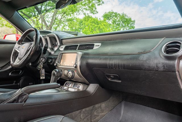 2013 Chevrolet Camaro SS / 2SS PKG / 6.2L V8 / LEATHER / NAVIGATION | Austin, TX | Rocky Mountain Truck Stop Austin