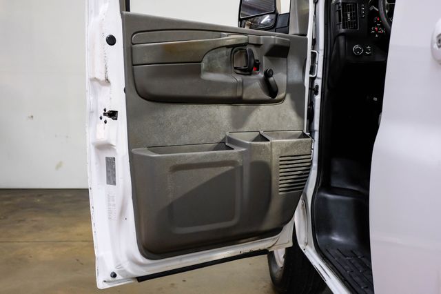 2013 Chevrolet Express 2500 Work Cargo Van TRAILER PKG Rear Vision WORK READY | Dallas, TX | East Dallas Diesel 2013 Chevrolet Express 2500 Work Cargo Van TRAILER PKG Rear Vision WORK READY | Dallas, TX | East Dallas Diesel