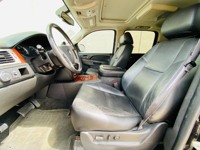 2013 Chevrolet Suburban 1500 LTZ | Lubbock, TX | Chaparral Motors - Lubbock 2013 Chevrolet Suburban 1500 LTZ | Lubbock, TX | Chaparral Motors - Lubbock