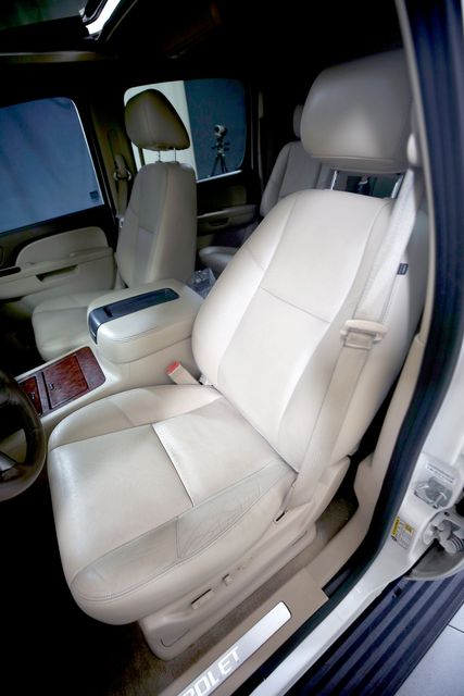 2013 Chevrolet Suburban LTZ | Burbank, California | MDK International 2013 Chevrolet Suburban LTZ | Burbank, California | MDK International