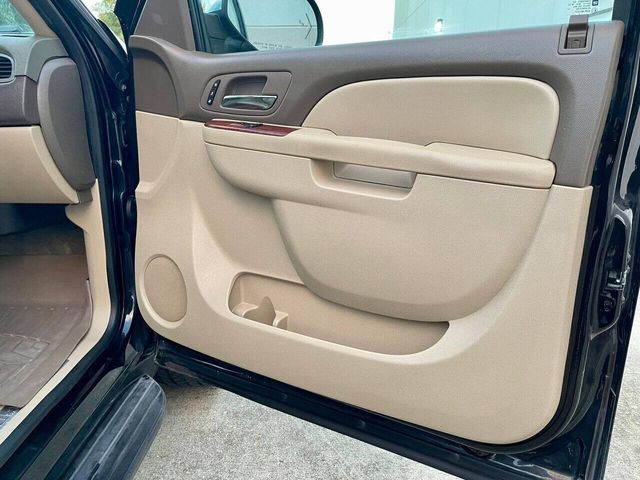 2013 Chevrolet Suburban LTZ | Houston, TX | Houston Auto Credit 2013 Chevrolet Suburban LTZ | Houston, TX | Houston Auto Credit