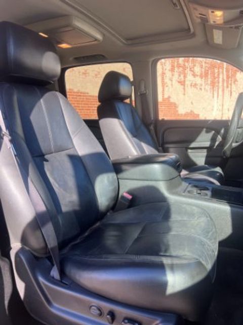 2013 Chevrolet SUBURBAN LT 1500 2WD | Lubbock, TX | Chaparral Motors - Lubbock 2013 Chevrolet SUBURBAN LT 1500 2WD | Lubbock, TX | Chaparral Motors - Lubbock