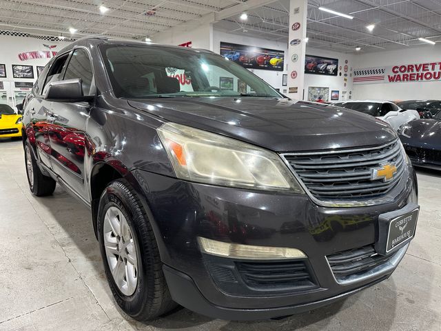 2013 Chevrolet Traverse LS, Power Seat, EZ Financing | Dallas, Texas | Corvette Warehouse 