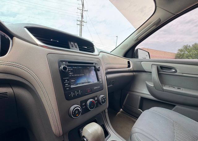 2013 Chevrolet Traverse LS | Plano, TX | Schneck Motor Company