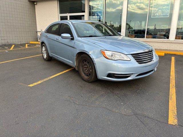 2013 Chrysler 200 Touring