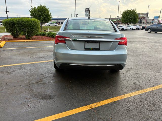 2013 Chrysler 200 Touring