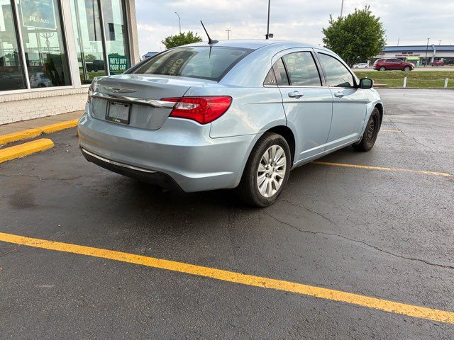 2013 Chrysler 200 Touring