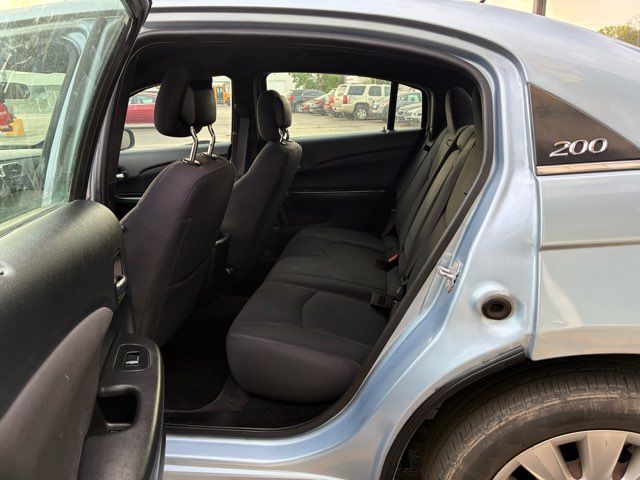 2013 Chrysler 200 Touring