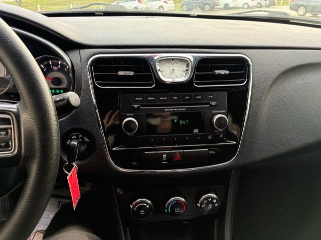 2013 Chrysler 200 Touring