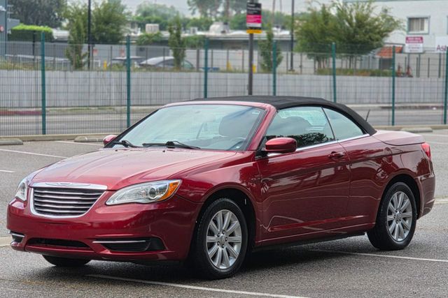 2013 Chrysler 200 Touring 2013 Chrysler 200 Touring