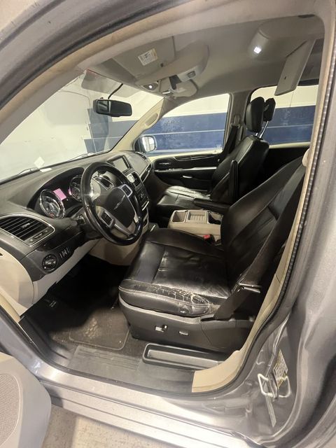 2013 Chrysler Town and Country Touring | Annapolis, MD | Annapolis Public Auto Auction