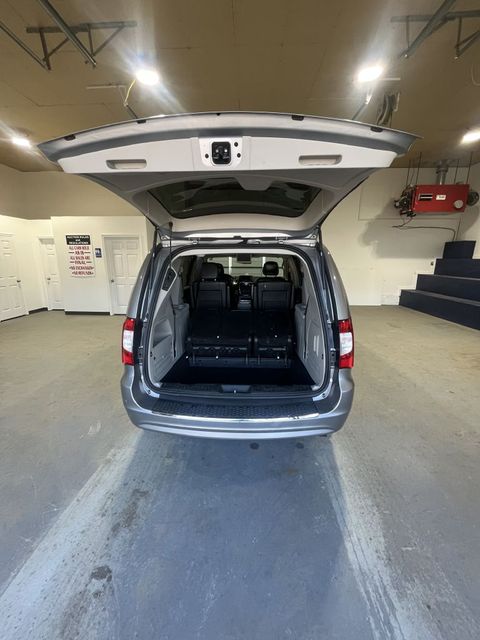 2013 Chrysler Town and Country Touring | Annapolis, MD | Annapolis Public Auto Auction