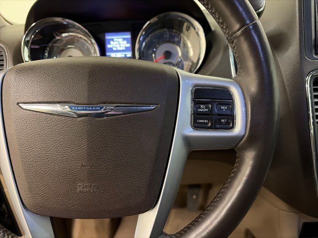 2013 Chrysler Town and Country Touring-L