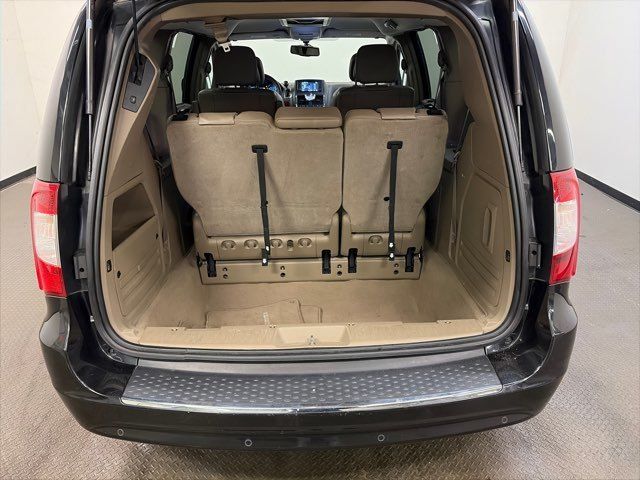 2013 Chrysler Town and Country Touring-L