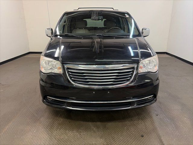 2013 Chrysler Town and Country Touring-L