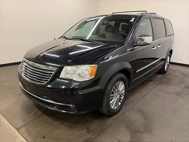 2013 Chrysler Town and Country Touring-L