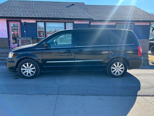 2013 Chrysler Town and Country Touring | Fremont, NE | J&S Auto Sales