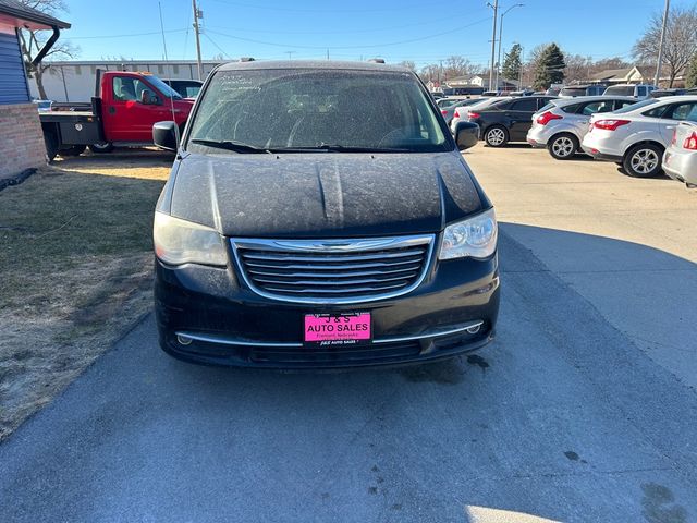 2013 Chrysler Town and Country Touring