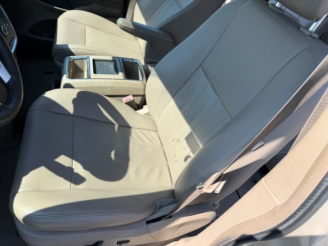 2013 Chrysler Town and Country Touring | Nashville, TN | Auto Mart Used Cars Inc.