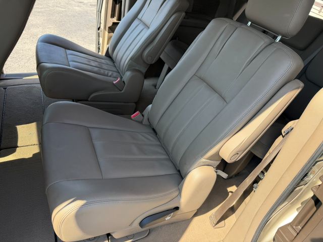 2013 Chrysler Town and Country Touring | Nashville, TN | Auto Mart Used Cars Inc.