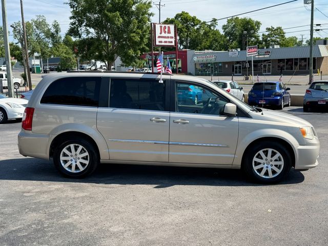 2013 Chrysler Town and Country Touring | Nashville, TN | Auto Mart Used Cars Inc.