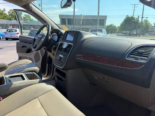 2013 Chrysler Town and Country Touring | Nashville, TN | Auto Mart Used Cars Inc. 2013 Chrysler Town and Country Touring | Nashville, TN | Auto Mart Used Cars Inc.