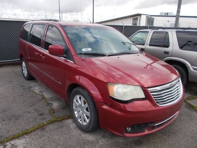 2013 Chrysler Town and Country Touring