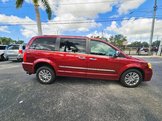 2013 Chrysler Town and Country Touring-L Wheelchair Van Handicap Ramp Van