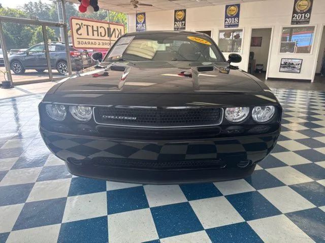 2013 Dodge Challenger SXT | Rome, GA | Knight's Car Store 2013 Dodge Challenger SXT | Rome, GA | Knight's Car Store
