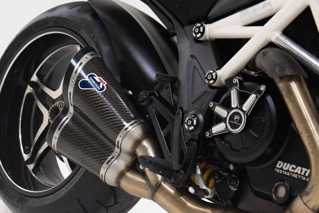 2013 Ducati Diavel 135/1000 | Houston, TX | Houston Auto Credit