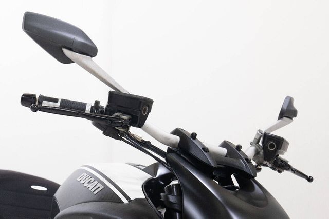 2013 Ducati Diavel 135/1000 | Houston, TX | Houston Auto Credit