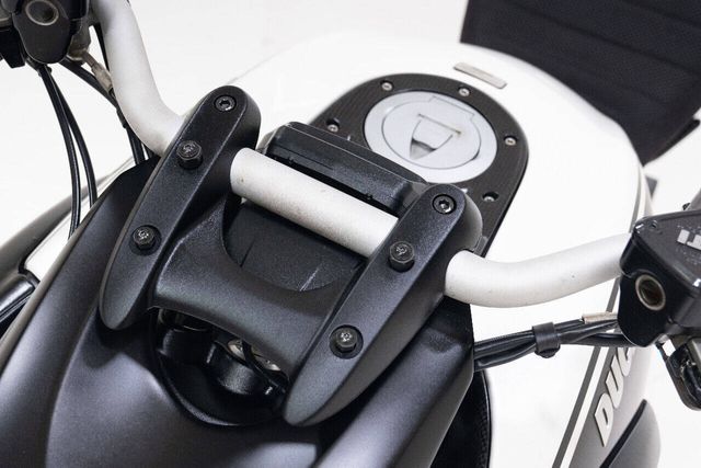 2013 Ducati Diavel 135/1000 | Houston, TX | Houston Auto Credit