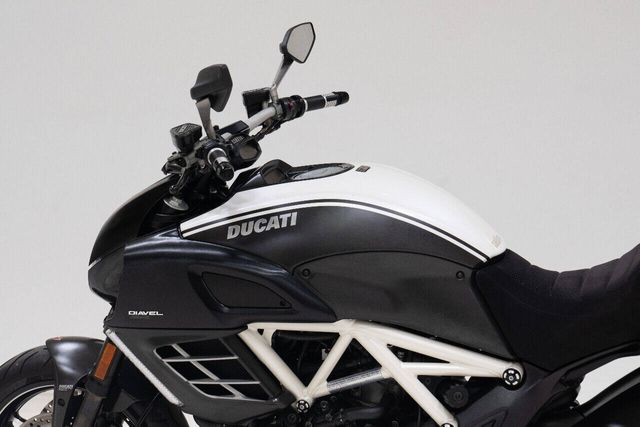 2013 Ducati Diavel 135/1000 | Houston, TX | Houston Auto Credit