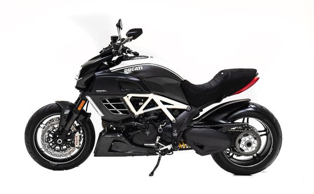 2013 Ducati Diavel 135/1000 | Houston, TX | Houston Auto Credit