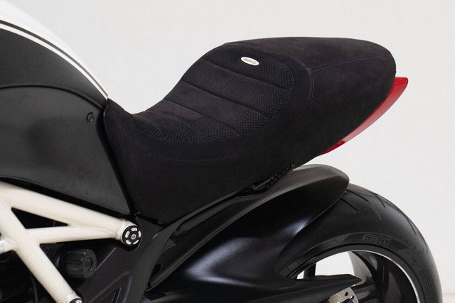 2013 Ducati Diavel 135/1000 | Houston, TX | Houston Auto Credit