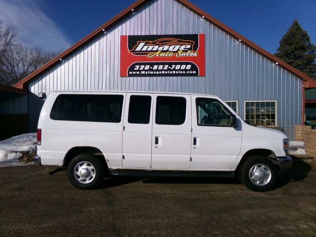 2013 Ford E-Series 12 Pass. E-350 SD XLT | Alexandria, Minnesota | Image Auto Sales (MN)