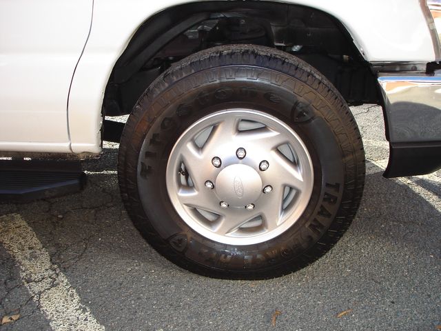 2013 Ford E-Series E-350 SD XLT - 15 PASSENGER | Charlotte, North Carolina | ADVENTURE VANS 2013 Ford E-Series E-350 SD XLT - 15 PASSENGER | Charlotte, North Carolina | ADVENTURE VANS