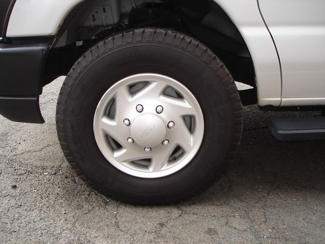 2013 Ford E-Series E-350 SD | Charlotte, North Carolina | ADVENTURE VANS 2013 Ford E-Series E-350 SD | Charlotte, North Carolina | ADVENTURE VANS