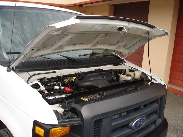 2013 Ford E-Series E-350 SD | Charlotte, North Carolina | ADVENTURE VANS 2013 Ford E-Series E-350 SD | Charlotte, North Carolina | ADVENTURE VANS