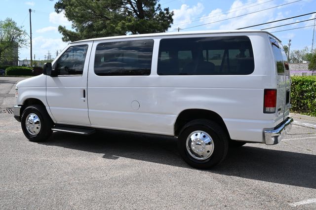 2013 Ford E-Series E-350 SD XLT