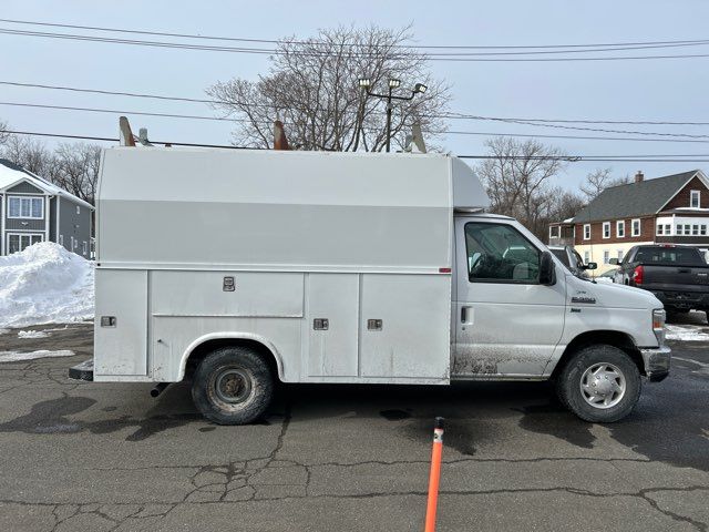 2013 Ford E-Series E-350 SD