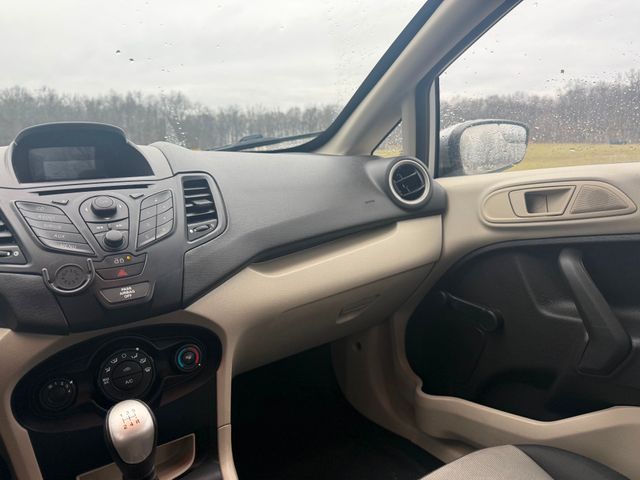 2013 Ford Fiesta S