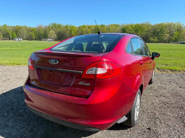 2013 Ford Fiesta SE