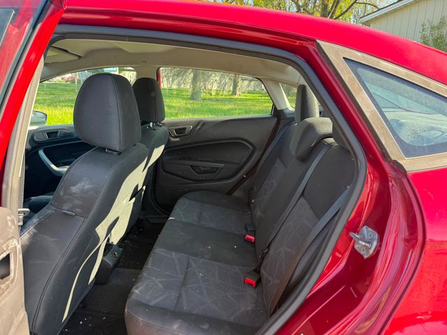 2013 Ford Fiesta SE