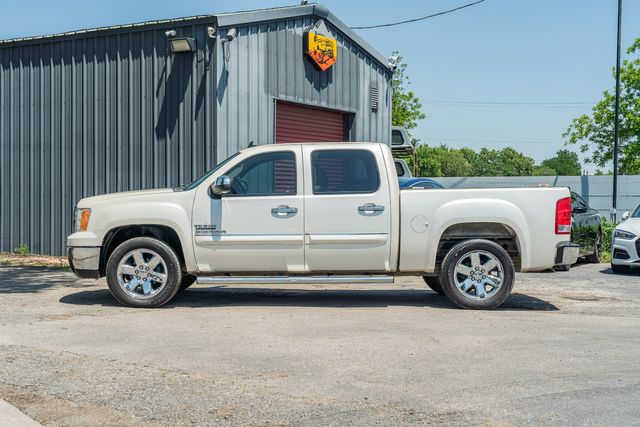 2013 GMC Sierra 1500 SLE White Diamond Edition / WELL SERVICED / RWD | Austin, TX | Rocky Mountain Truck Stop Austin 2013 GMC Sierra 1500 SLE White Diamond Edition / WELL SERVICED / RWD | Austin, TX | Rocky Mountain Truck Stop Austin