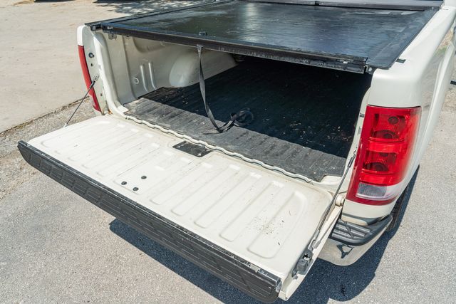 2013 GMC Sierra 1500 SLE White Diamond Edition / WELL SERVICED / RWD | Austin, TX | Rocky Mountain Truck Stop Austin 2013 GMC Sierra 1500 SLE White Diamond Edition / WELL SERVICED / RWD | Austin, TX | Rocky Mountain Truck Stop Austin