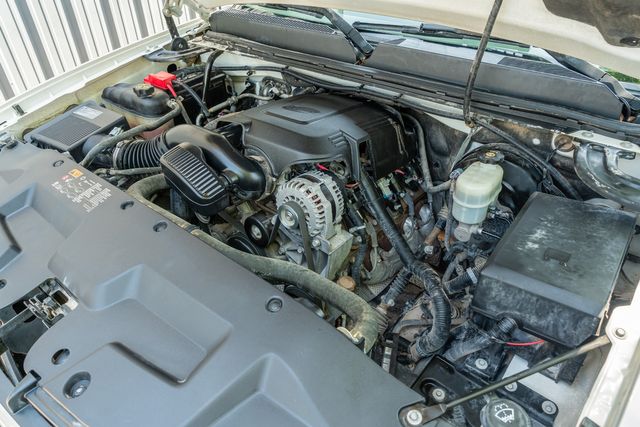 2013 GMC Sierra 1500 SLE White Diamond Edition / WELL SERVICED / RWD | Austin, TX | Rocky Mountain Truck Stop Austin 2013 GMC Sierra 1500 SLE White Diamond Edition / WELL SERVICED / RWD | Austin, TX | Rocky Mountain Truck Stop Austin