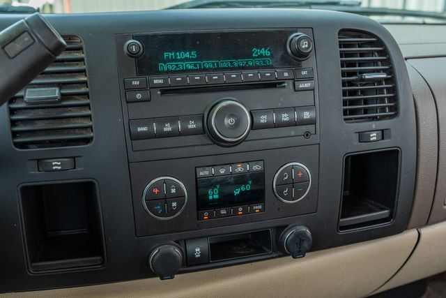 2013 GMC Sierra 1500 SLE White Diamond Edition / WELL SERVICED / RWD | Austin, TX | Rocky Mountain Truck Stop Austin 2013 GMC Sierra 1500 SLE White Diamond Edition / WELL SERVICED / RWD | Austin, TX | Rocky Mountain Truck Stop Austin