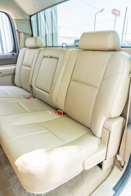 2013 GMC Sierra 1500 SLE White Diamond Edition / WELL SERVICED / RWD | Austin, TX | Rocky Mountain Truck Stop Austin 2013 GMC Sierra 1500 SLE White Diamond Edition / WELL SERVICED / RWD | Austin, TX | Rocky Mountain Truck Stop Austin