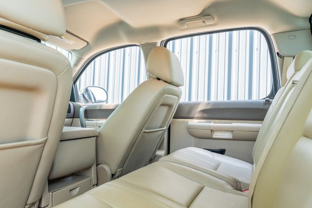 2013 GMC Sierra 1500 SLE White Diamond Edition / WELL SERVICED / RWD | Austin, TX | Rocky Mountain Truck Stop Austin 2013 GMC Sierra 1500 SLE White Diamond Edition / WELL SERVICED / RWD | Austin, TX | Rocky Mountain Truck Stop Austin